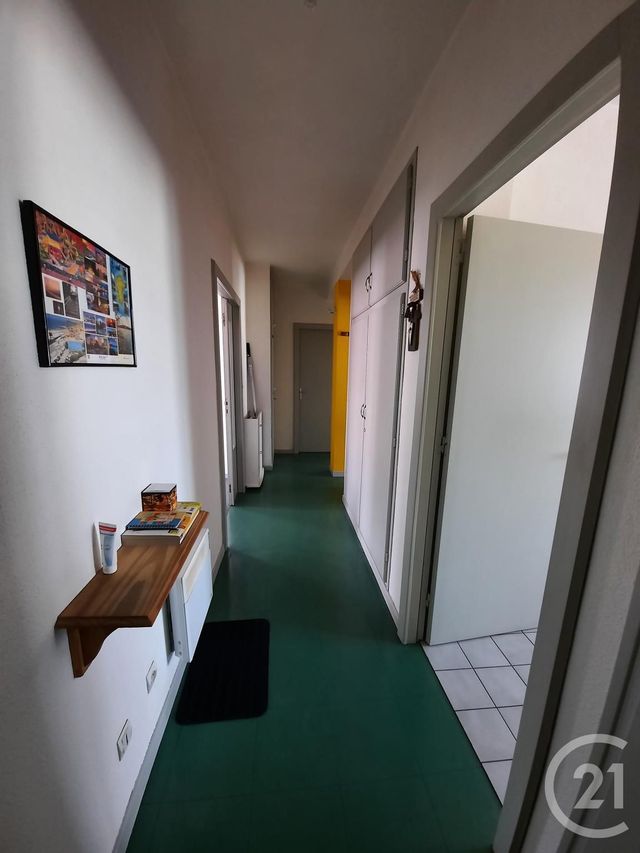 Afficher la photo en grand Appartement F3 à vendre - 3 pièces - 81.09 m2 - ST DIE DES VOSGES - 88 - LORRAINE - Century 21 Céline Jacques Immobilier