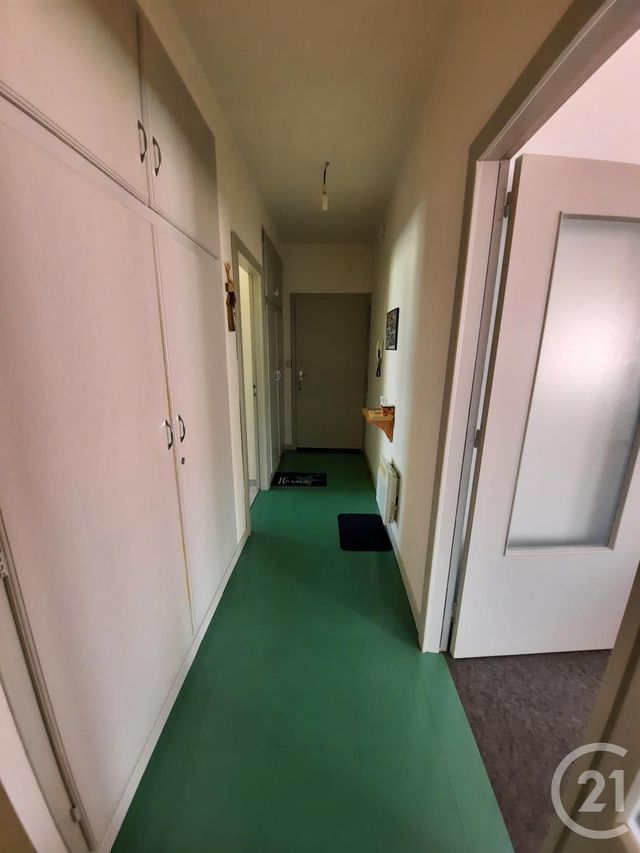 Afficher la photo en grand Appartement F3 à vendre - 3 pièces - 81.09 m2 - ST DIE DES VOSGES - 88 - LORRAINE - Century 21 Céline Jacques Immobilier