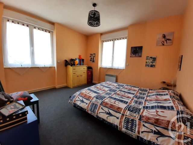 Afficher la photo en grand Appartement F3 à vendre - 3 pièces - 81.09 m2 - ST DIE DES VOSGES - 88 - LORRAINE - Century 21 Céline Jacques Immobilier