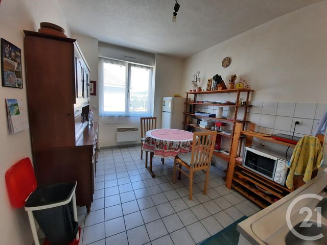 Afficher la photo en grand Appartement F3 à vendre - 3 pièces - 81.09 m2 - ST DIE DES VOSGES - 88 - LORRAINE - Century 21 Céline Jacques Immobilier