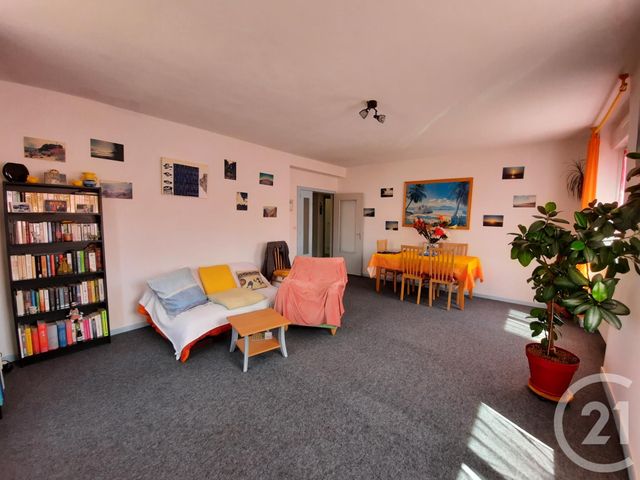 Afficher la photo en grand Appartement F3 à vendre - 3 pièces - 81.09 m2 - ST DIE DES VOSGES - 88 - LORRAINE - Century 21 Céline Jacques Immobilier