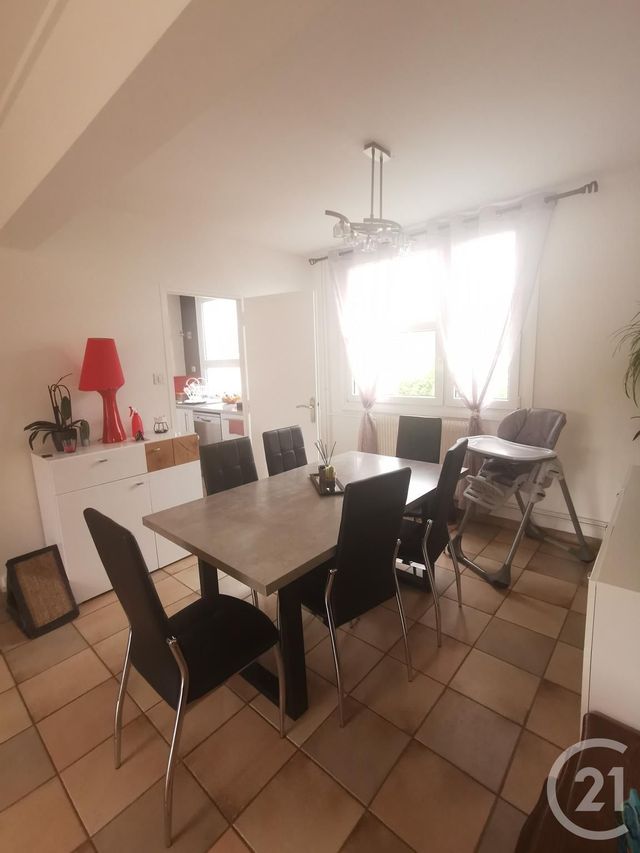 Appartement F6 à vendre - 6 pièces - 101.0 m2 - ST DIE - 88 - LORRAINE - Century 21 Céline Jacques Immobilier Appartement F6 à vendre - 6 pièces - 101.0 m2 - ST DIE - 88 - LORRAINE - Century 21 Céline Jacques Immobilier