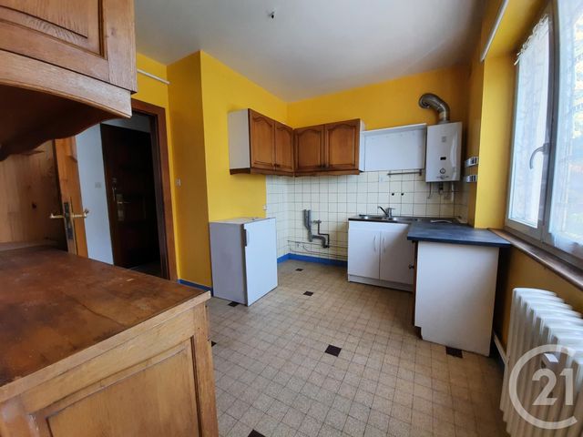 Afficher la photo en grand Appartement T3 à vendre - 3 pièces - 73.79 m2 - ST DIE DES VOSGES - 88 - LORRAINE - Century 21 Céline Jacques Immobilier