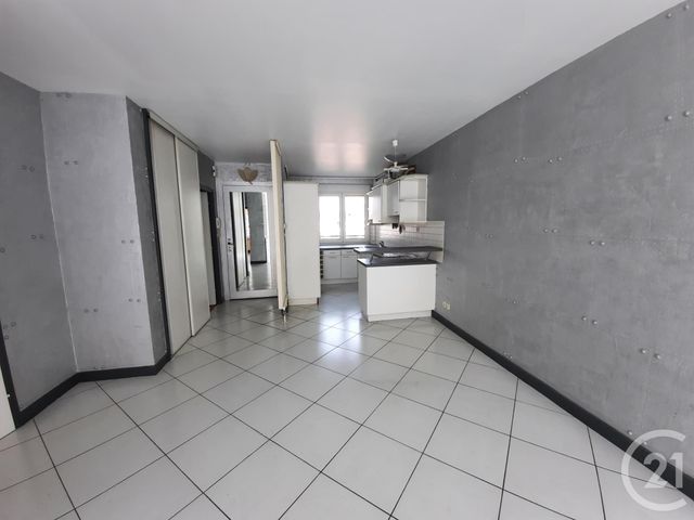 Appartement F3 à vendre - 3 pièces - 74.37 m2 - ST DIE - 88 - LORRAINE - Century 21 Céline Jacques Immobilier Appartement F3 à vendre - 3 pièces - 74.37 m2 - ST DIE - 88 - LORRAINE - Century 21 Céline Jacques Immobilier