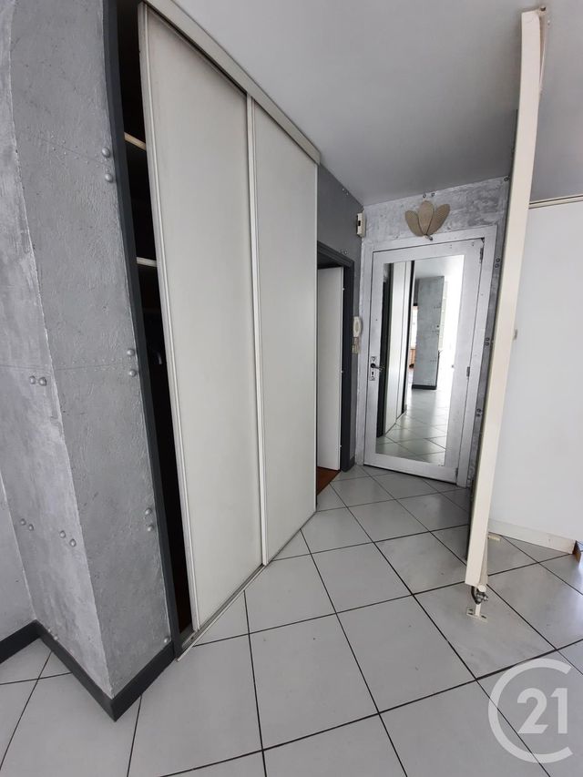 Appartement F3 à vendre - 3 pièces - 74.37 m2 - ST DIE - 88 - LORRAINE - Century 21 Céline Jacques Immobilier Appartement F3 à vendre - 3 pièces - 74.37 m2 - ST DIE - 88 - LORRAINE - Century 21 Céline Jacques Immobilier