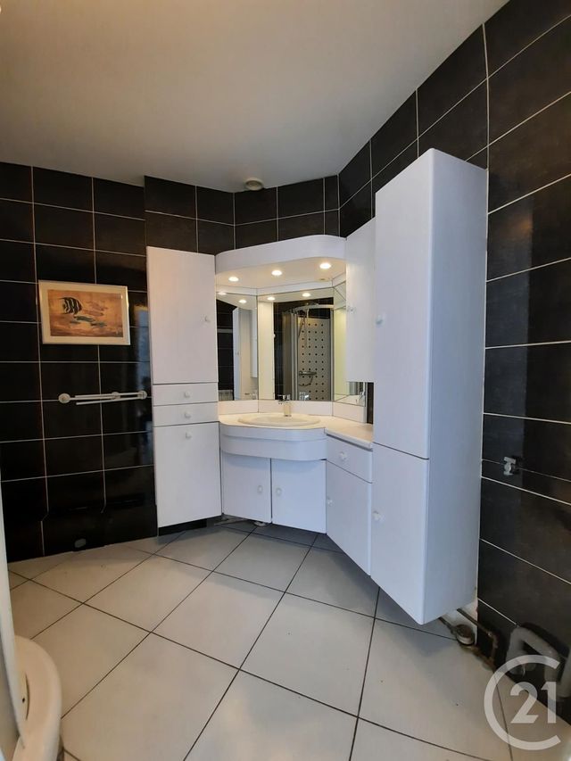 Appartement F3 à vendre - 3 pièces - 74.37 m2 - ST DIE - 88 - LORRAINE - Century 21 Céline Jacques Immobilier Appartement F3 à vendre - 3 pièces - 74.37 m2 - ST DIE - 88 - LORRAINE - Century 21 Céline Jacques Immobilier
