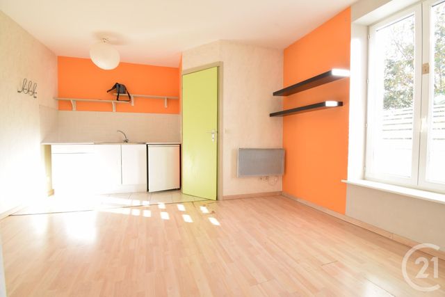 Studio à louer - 1 pièce - 15.0 m2 - ST DIE DES VOSGES - 88 - LORRAINE - Century 21 Céline Jacques Immobilier