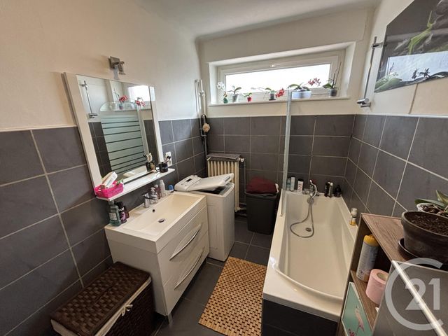 Appartement F3 à vendre - 3 pièces - 65.95 m2 - ST DIE DES VOSGES - 88 - LORRAINE - Century 21 Céline Jacques Immobilier