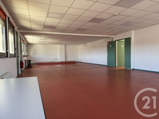 Appartement à louer - 6 pièces - 250.0 m2 - ST DIE DES VOSGES - 88 - LORRAINE - Century 21 Céline Jacques Immobilier