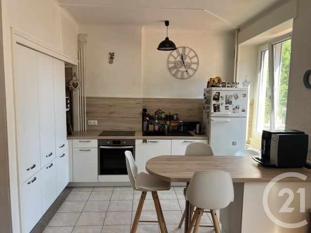 Afficher la photo en grand Appartement F4 à vendre - 4 pièces - 75.0 m2 - ST DIE DES VOSGES - 88 - LORRAINE - Century 21 Céline Jacques Immobilier