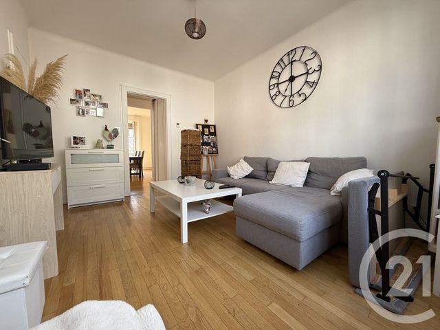 Afficher la photo en grand Appartement F4 à vendre - 4 pièces - 75.0 m2 - ST DIE DES VOSGES - 88 - LORRAINE - Century 21 Céline Jacques Immobilier