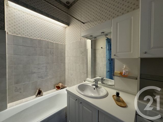 Appartement F3 à vendre - 3 pièces - 63.34 m2 - ST DIE DES VOSGES - 88 - LORRAINE - Century 21 Céline Jacques Immobilier