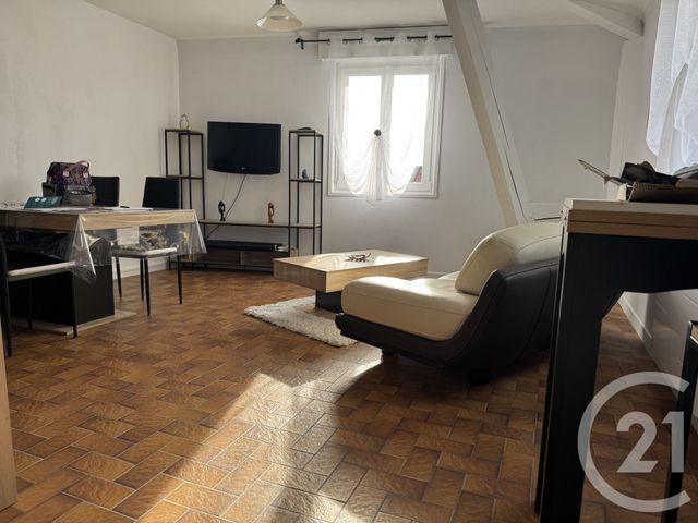 Appartement à louer - 2 pièces - 60.0 m2 - ST DIE DES VOSGES - 88 - LORRAINE - Century 21 Céline Jacques Immobilier