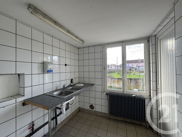 Appartement Local à louer - 5 pièces - 110.0 m2 - MOYENMOUTIER - 88 - LORRAINE - Century 21 Céline Jacques Immobilier