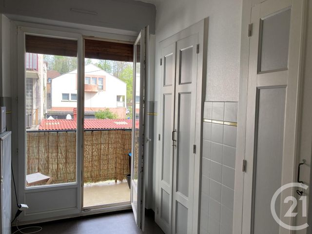 Appartement F2 à louer - 2 pièces - 50.0 m2 - ST DIE DES VOSGES - 88 - LORRAINE - Century 21 Céline Jacques Immobilier