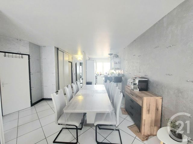 Appartement F3 à louer - 3 pièces - 74.37 m2 - ST DIE DES VOSGES - 88 - LORRAINE - Century 21 Céline Jacques Immobilier