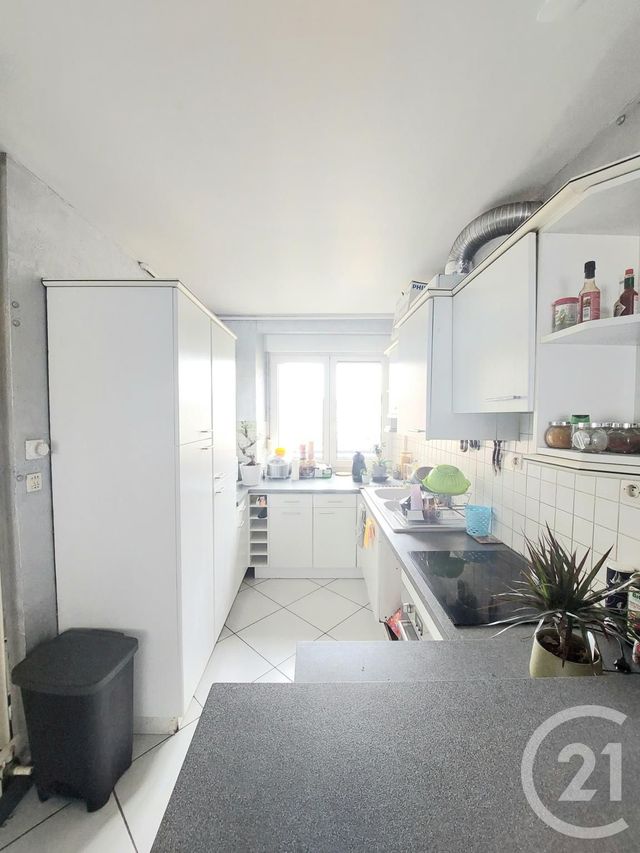 Appartement F3 à louer - 3 pièces - 74.37 m2 - ST DIE DES VOSGES - 88 - LORRAINE - Century 21 Céline Jacques Immobilier