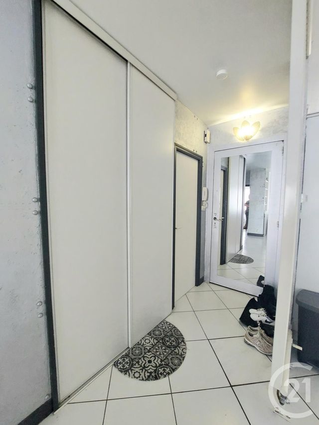 Appartement F3 à louer - 3 pièces - 74.37 m2 - ST DIE DES VOSGES - 88 - LORRAINE - Century 21 Céline Jacques Immobilier