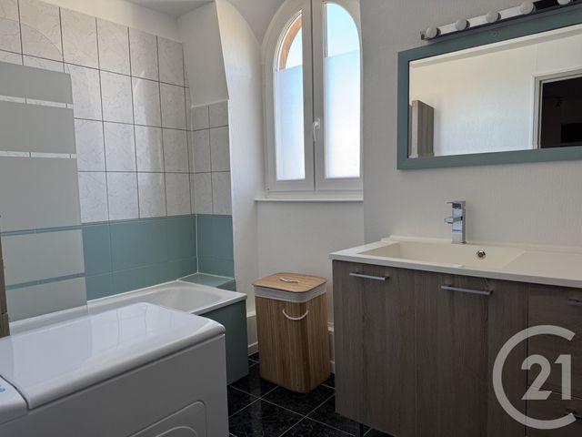 Appartement à louer - 2 pièces - 60.0 m2 - ST DIE DES VOSGES - 88 - LORRAINE - Century 21 Céline Jacques Immobilier