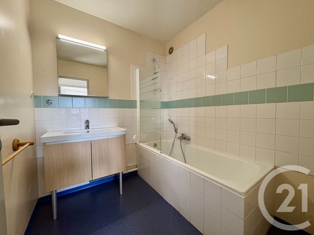 Appartement F2 bis à vendre - 3 pièces - 76.18 m2 - ST DIE DES VOSGES - 88 - LORRAINE - Century 21 Céline Jacques Immobilier