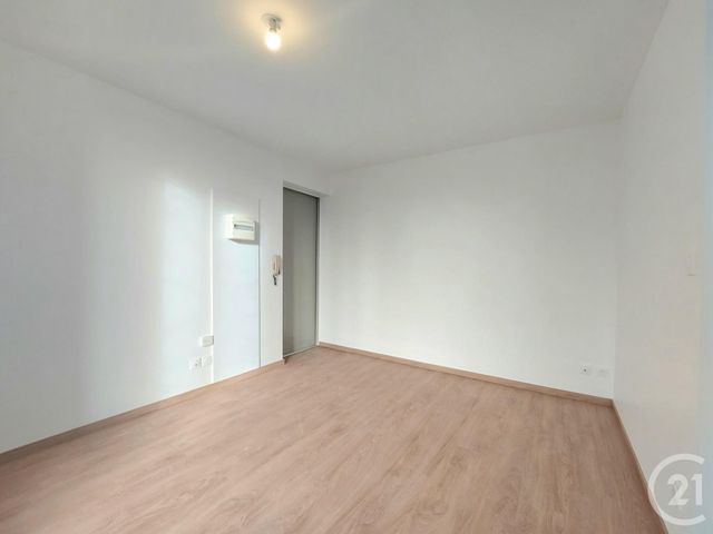 Appartement F1 à louer - 1 pièce - 17.5 m2 - ST DIE DES VOSGES - 88 - LORRAINE - Century 21 Céline Jacques Immobilier
