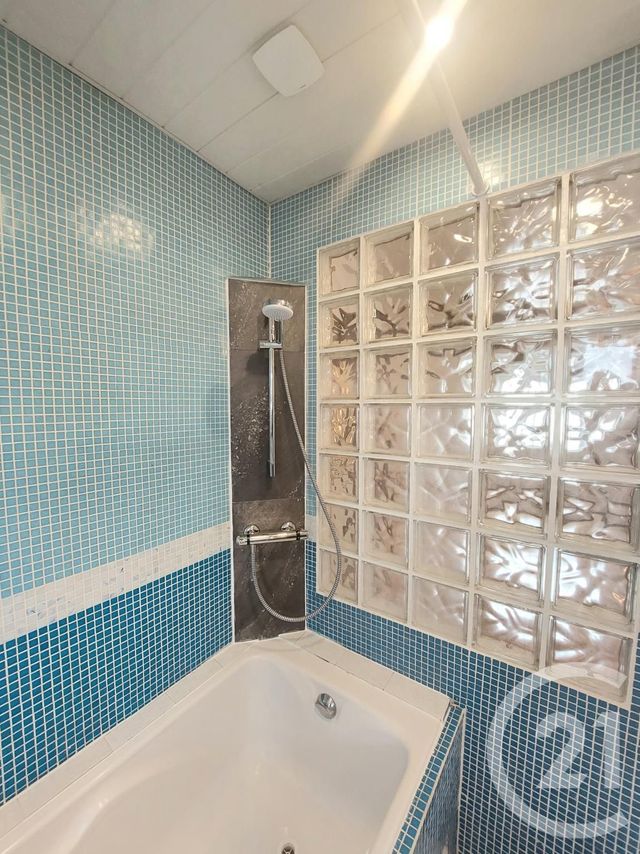 Appartement F2 à louer - 2 pièces - 51.7 m2 - ST DIE DES VOSGES - 88 - LORRAINE - Century 21 Céline Jacques Immobilier