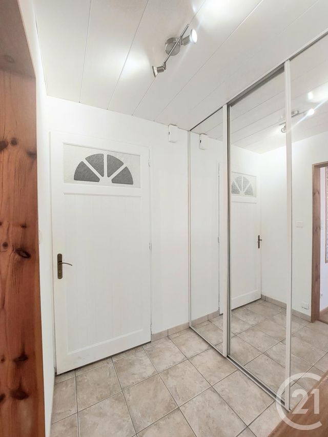 Appartement F2 à louer - 2 pièces - 51.7 m2 - ST DIE DES VOSGES - 88 - LORRAINE - Century 21 Céline Jacques Immobilier