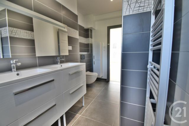 Appartement F3 à louer - 3 pièces - 93.0 m2 - ST DIE DES VOSGES - 88 - LORRAINE - Century 21 Céline Jacques Immobilier