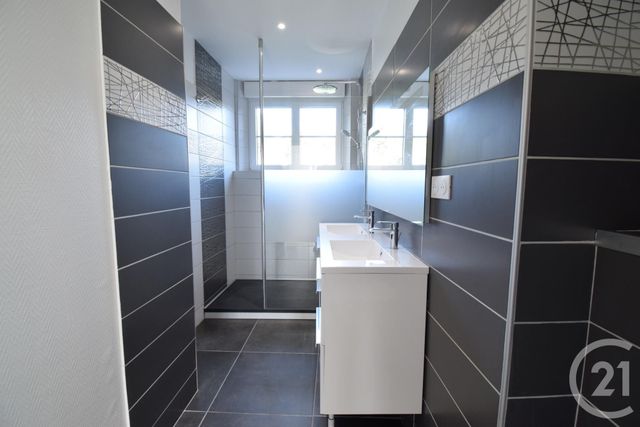 Appartement F3 à louer - 3 pièces - 93.0 m2 - ST DIE DES VOSGES - 88 - LORRAINE - Century 21 Céline Jacques Immobilier