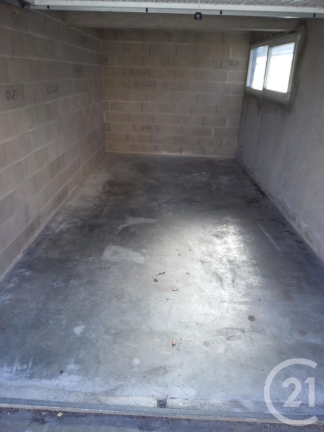 parking à louer - 15.0 m2 - ST DIE DES VOSGES - 88 - LORRAINE - Century 21 Céline Jacques Immobilier